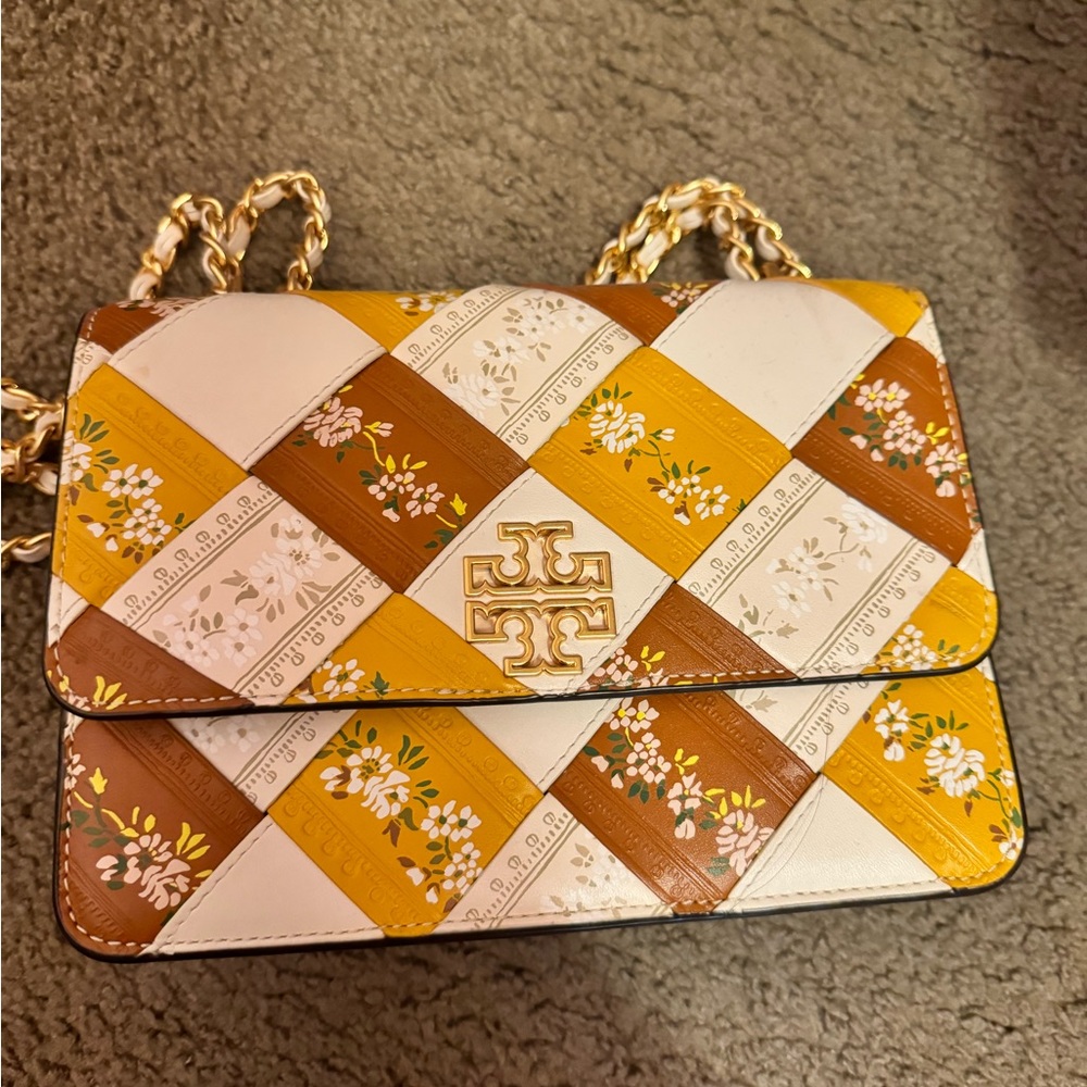 Cute tory burch patch bag
